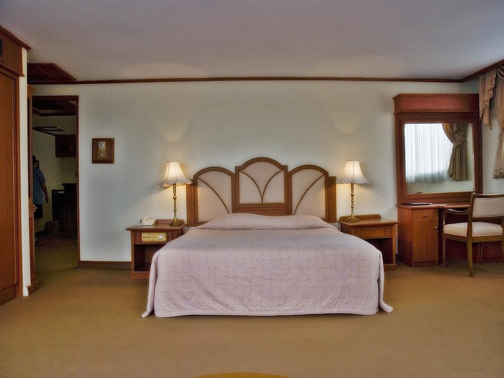 Khách sạn Phucome 4*